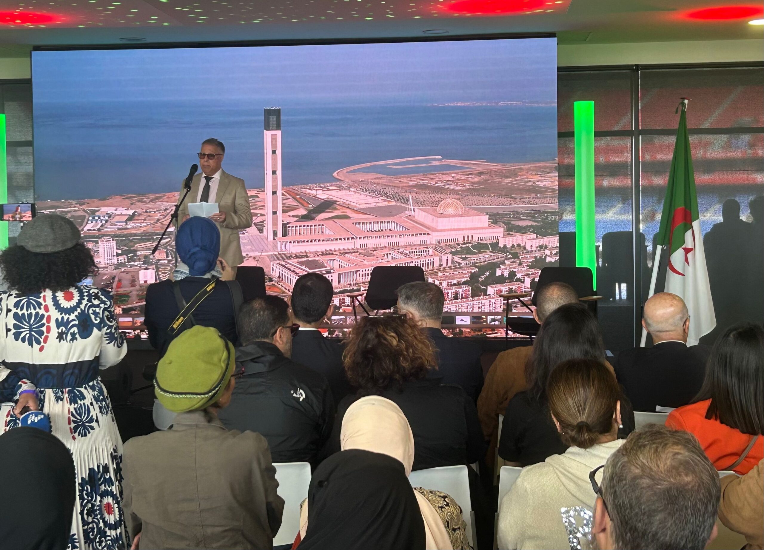 Lyon : Le Salon de l’Algérie confronté à une affluence record et à des tensions