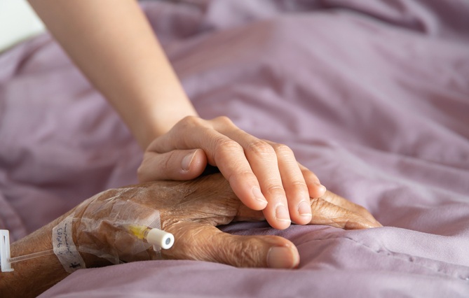 Une loi sur la fin de vie : une pente glissante vers l’effacement de la vie