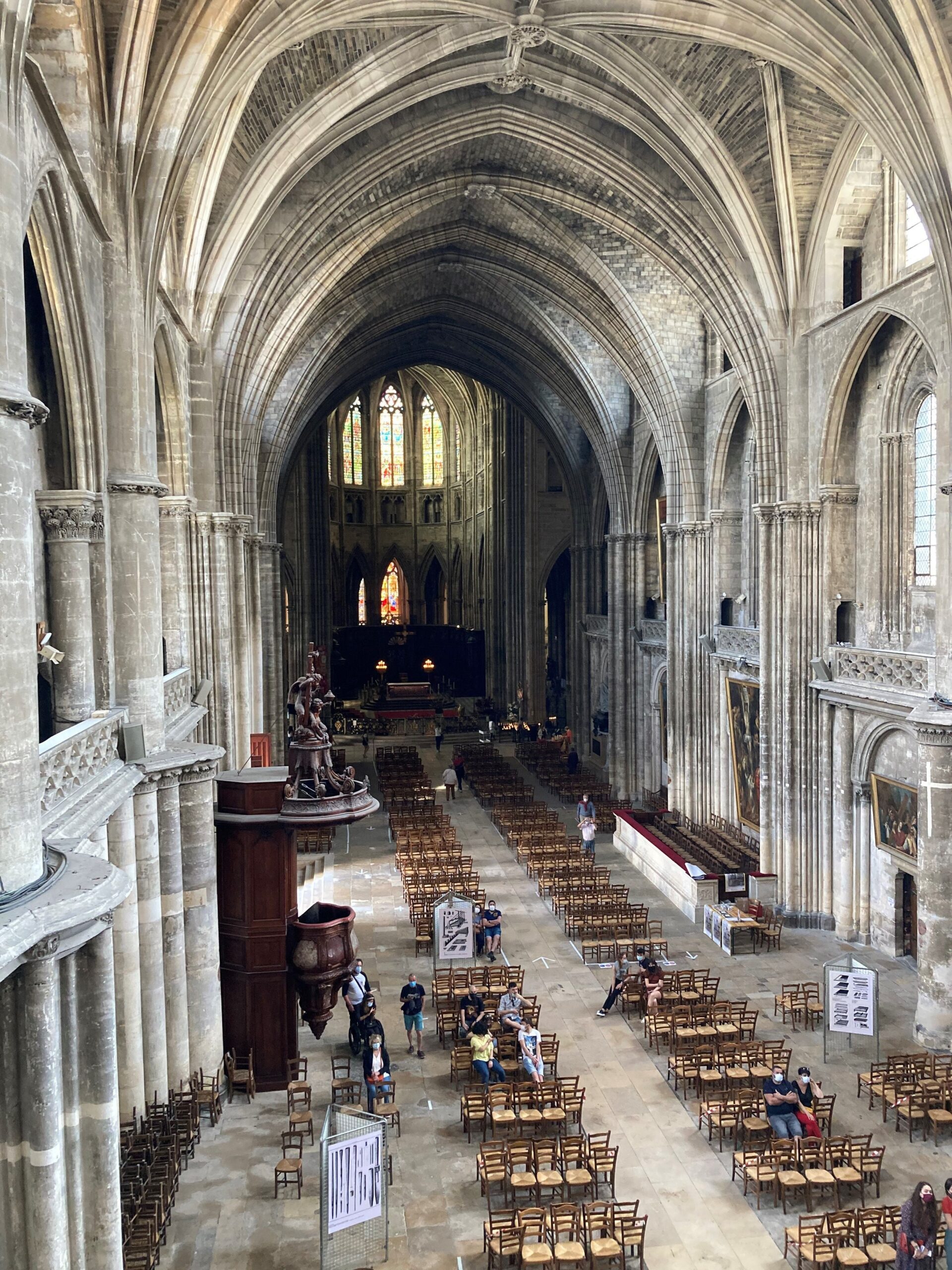 Les trois adolescents arrêtés pour incitation au terrorisme dans la cathédrale de Bordeaux